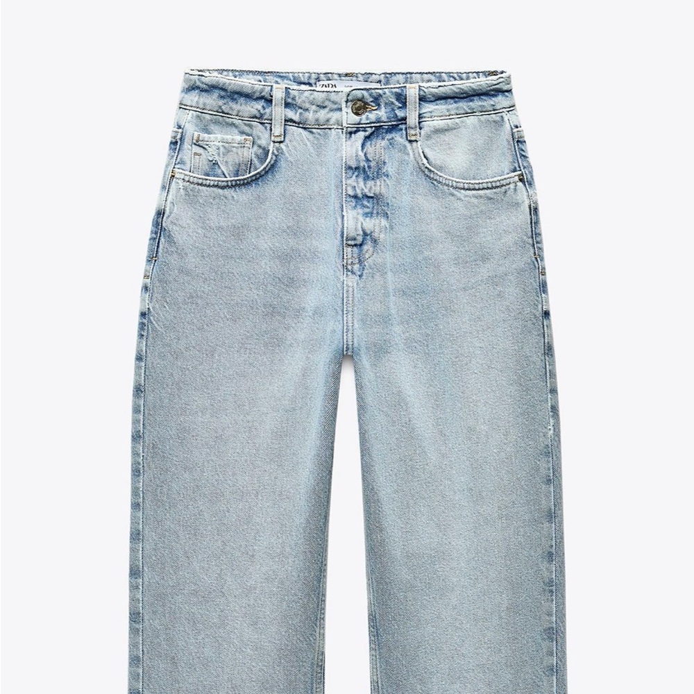 Zara Relaxed Fit Light Blue Jeans